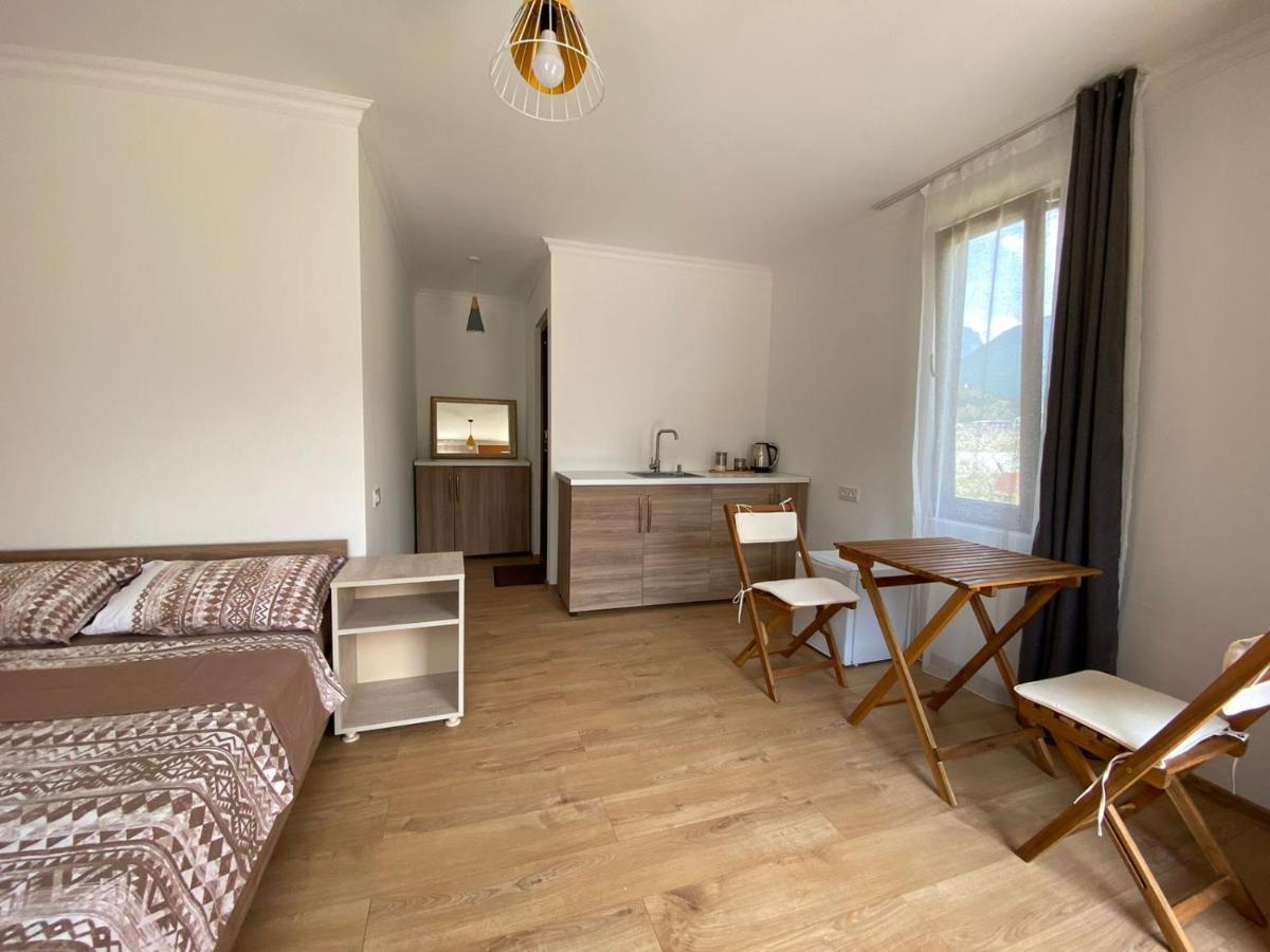 Cottage Qel Местия Екстериор снимка