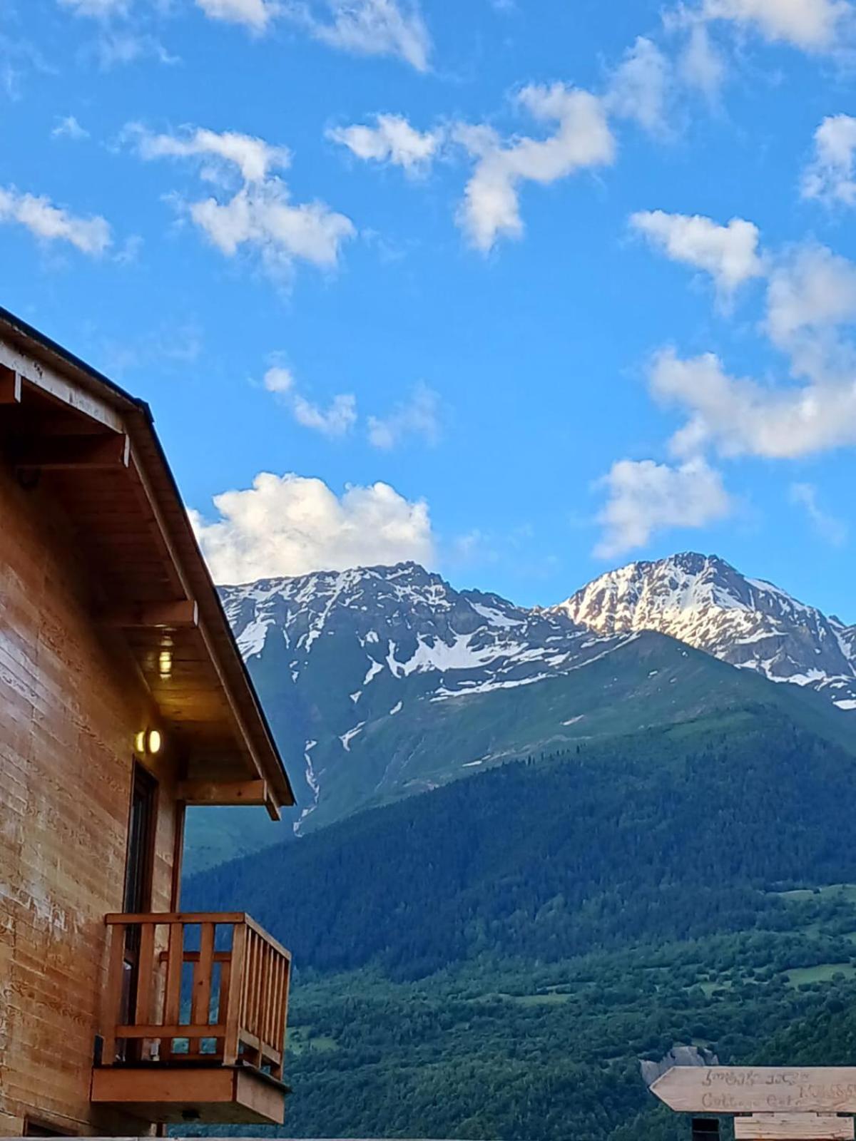 Cottage Qel Местия Екстериор снимка