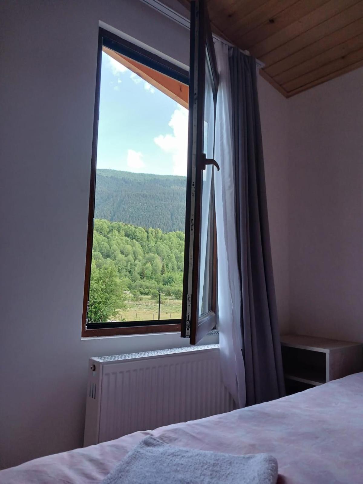 Cottage Qel Местия Стая снимка