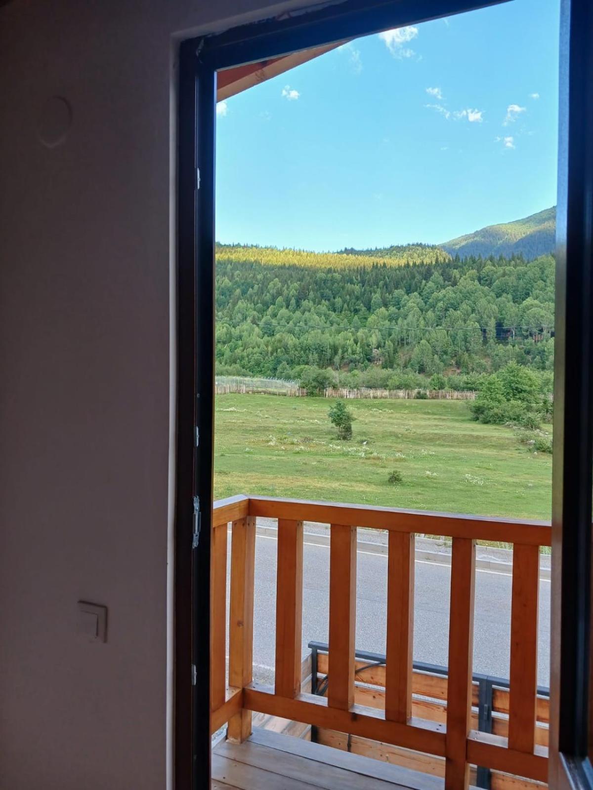 Cottage Qel Местия Екстериор снимка