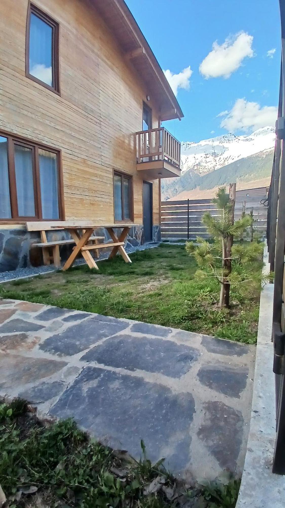 Cottage Qel Местия Екстериор снимка